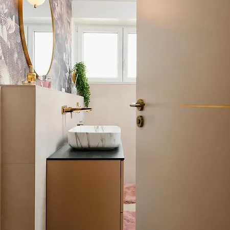 S Design Apartment *